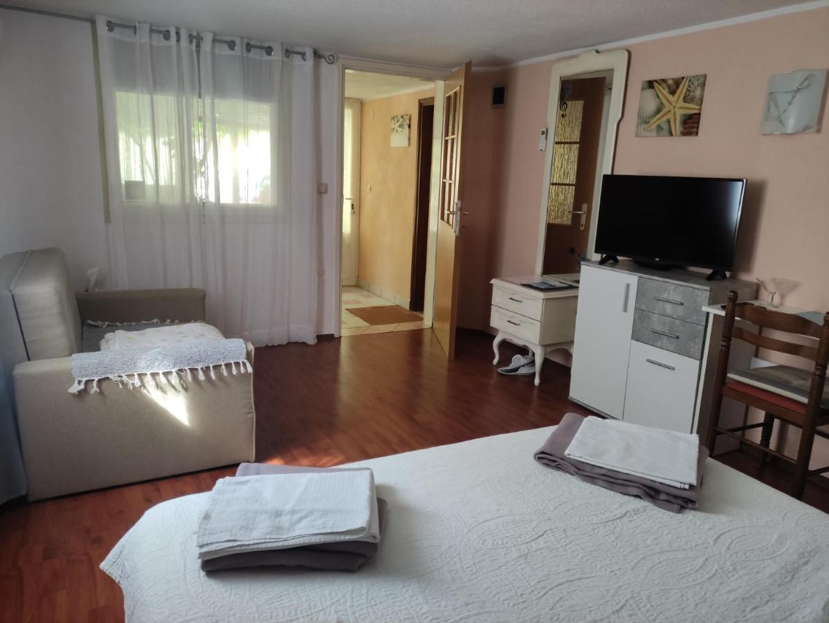 Apartman Tihana Crikvenica Exterior foto